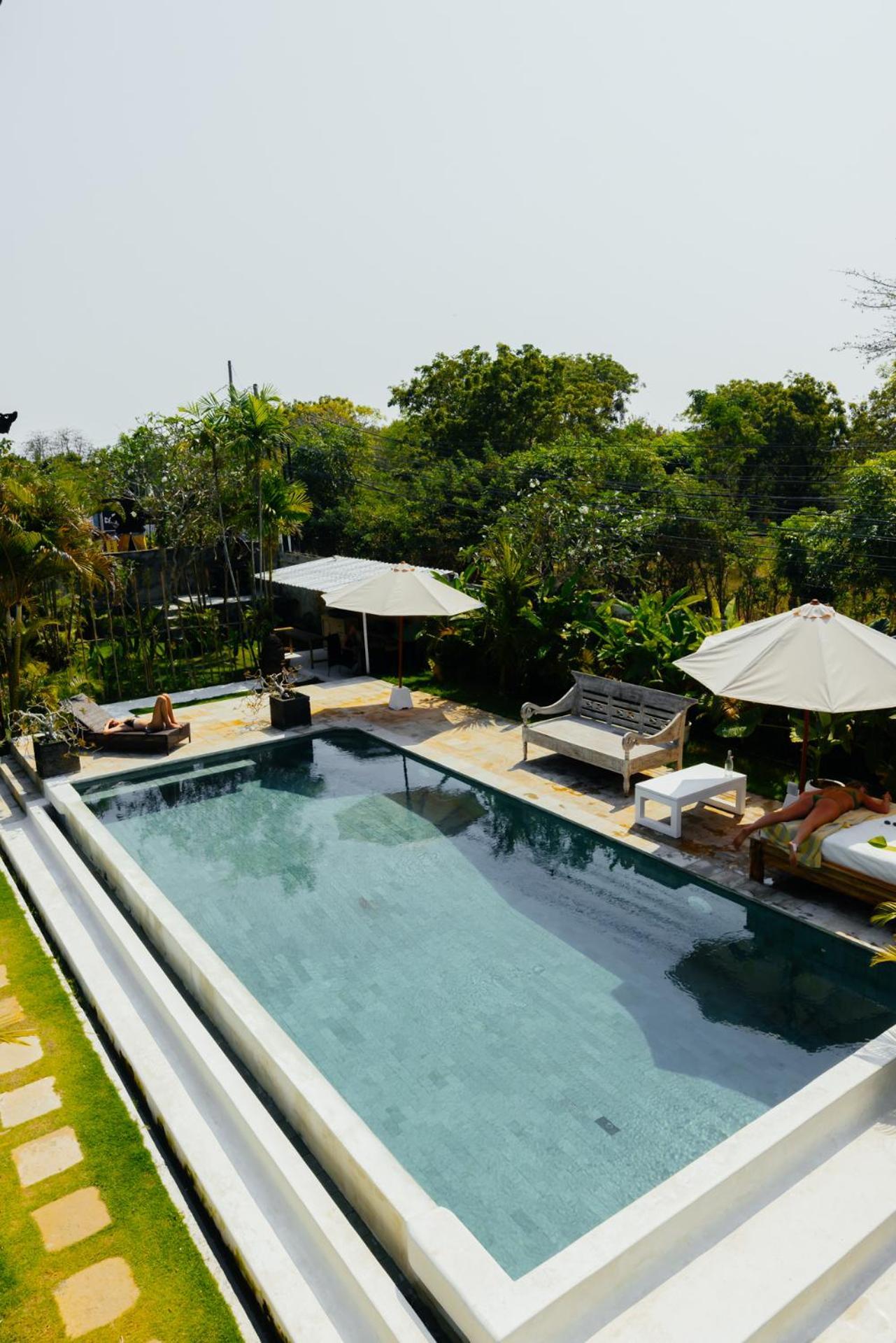 Hola Villas & Lofts Uluwatu Exterior photo
